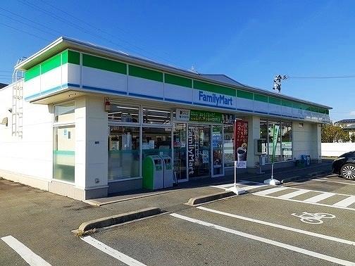 ファミリーマート天童長岡店：610m