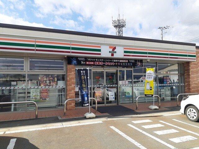 セブンイレブン：140m