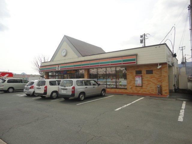 セブンイレブン上山矢来店：657m