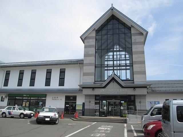 かみのやま温泉駅：2200m