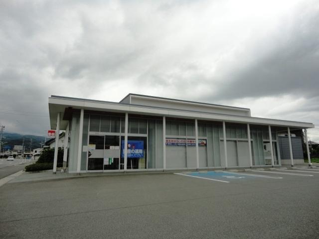 山形銀行南山形支店：553m