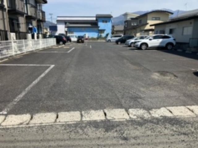 ジュネス南栄（103） 駐車場