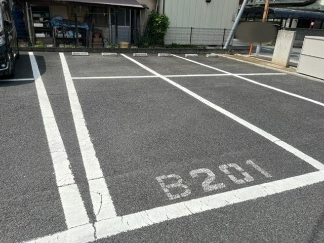ファミール　Ｂ（101） 駐車場