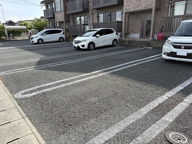 モアリエⅡ号館（202） 駐車場