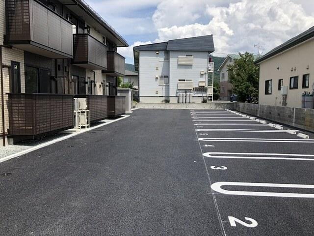 モアリエ Ⅴ号館（205） 駐車場