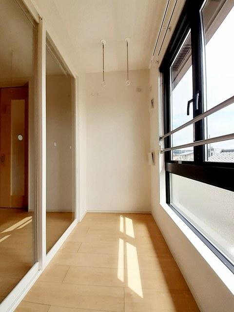 陽　ｈｉｎａｔａ（203） 室内