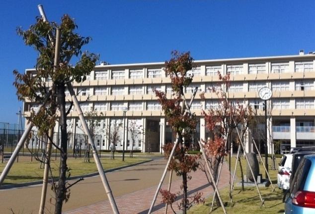 金沢錦丘中学校・高等学校：700m