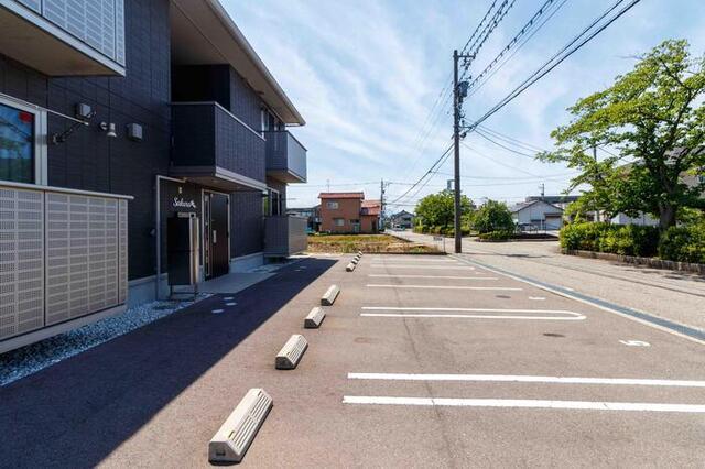SAKURA（105） 駐車場
