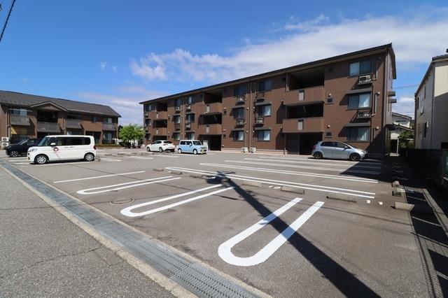ユニ　ステイ壱番館　Ｂ（107） 駐車場