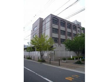 大阪市立扇町小学校：202m