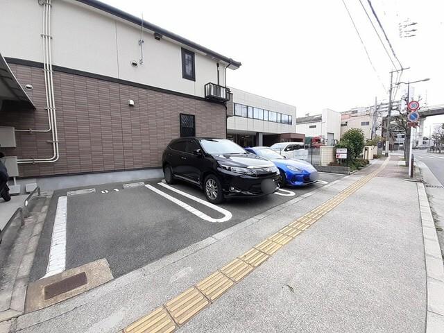 ゾーナ・オヴェスト（202） 駐車場