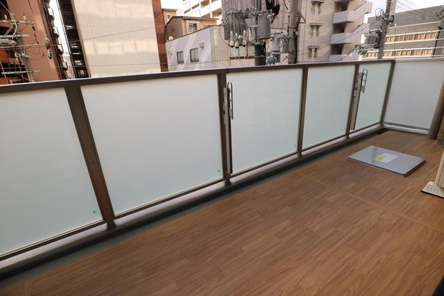 CREST COURT DOSHIN（0305） バルコニー