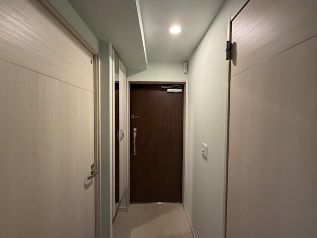 プレミアム菱屋西（703） 玄関