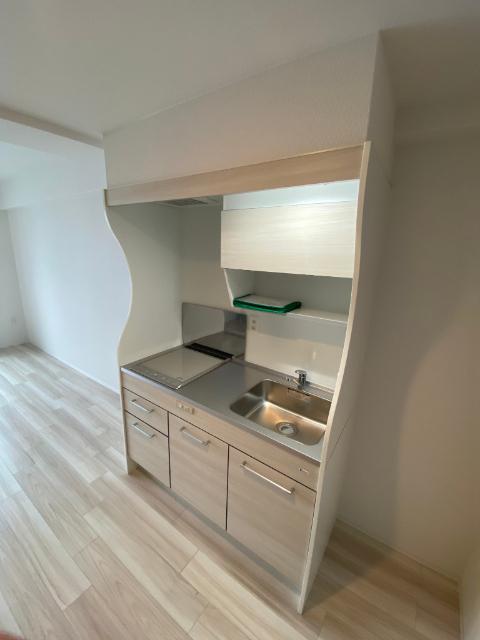 セレニテ本町東リアン キッチン