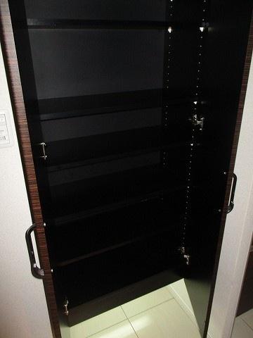 アーデン西天満（409） 玄関