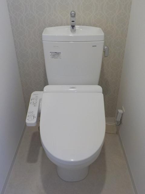 エスリード大阪城PREMIERE トイレ