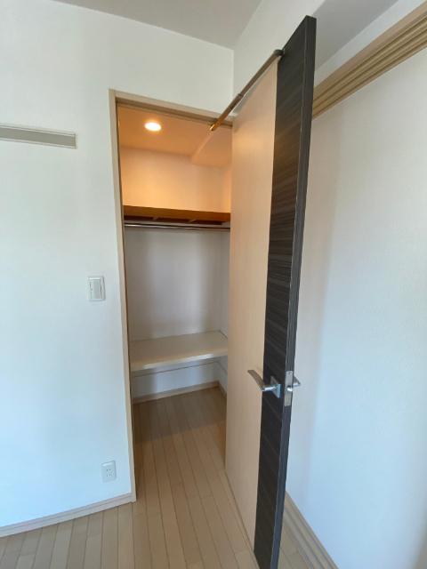 プレサンス梅田EAST（1203） 収納