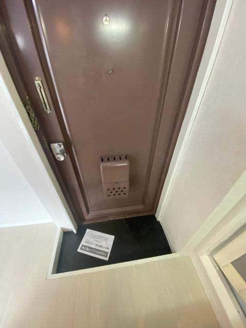 メゾンドール天神橋（401） 玄関