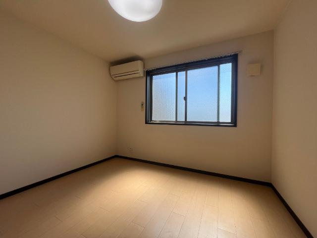 トリアノン東中浜 部屋画像