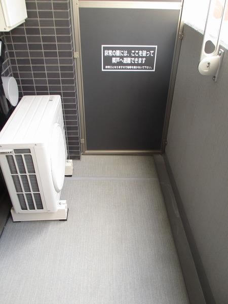 プレサンス天満橋チエロ（1502） バルコニー