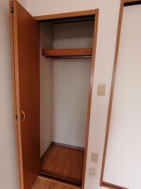 エルシャ南森町（303） 収納