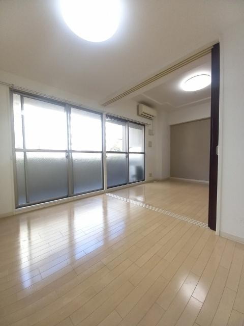 ノートアール１０７ リビング
