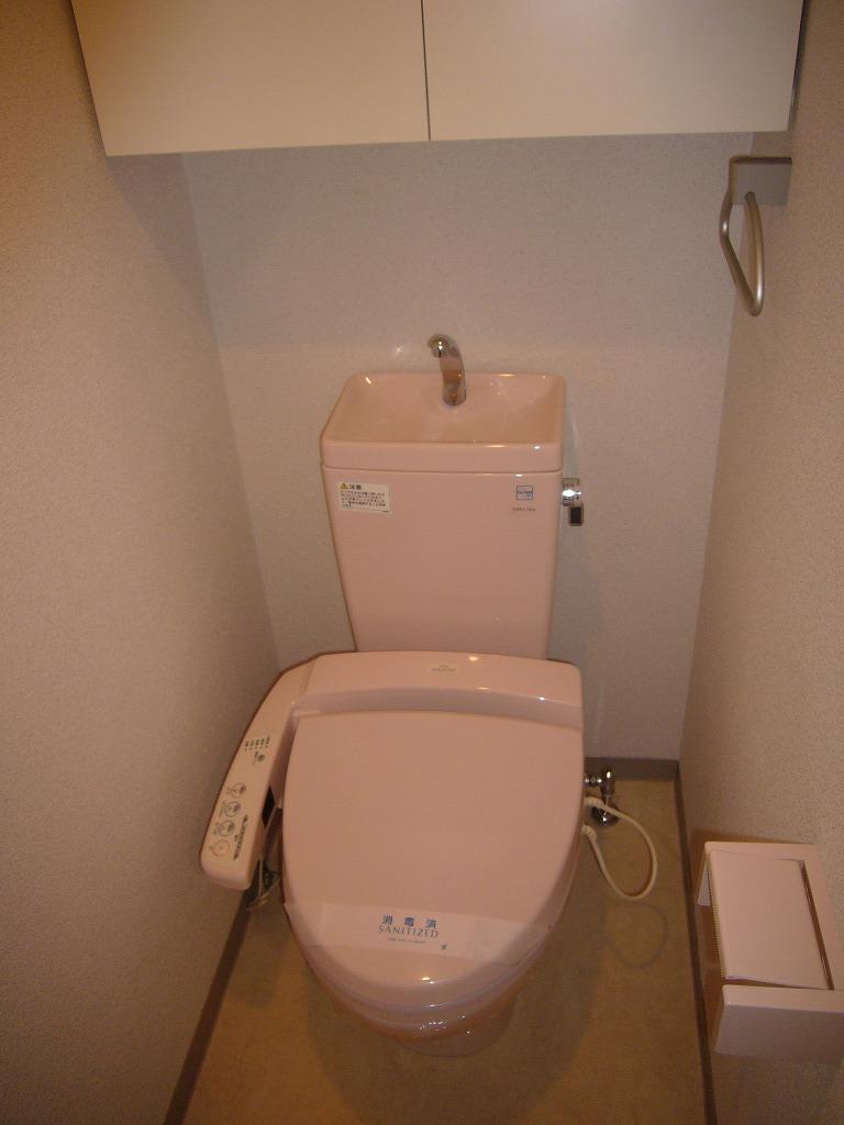 コンフォール南森町（301） トイレ