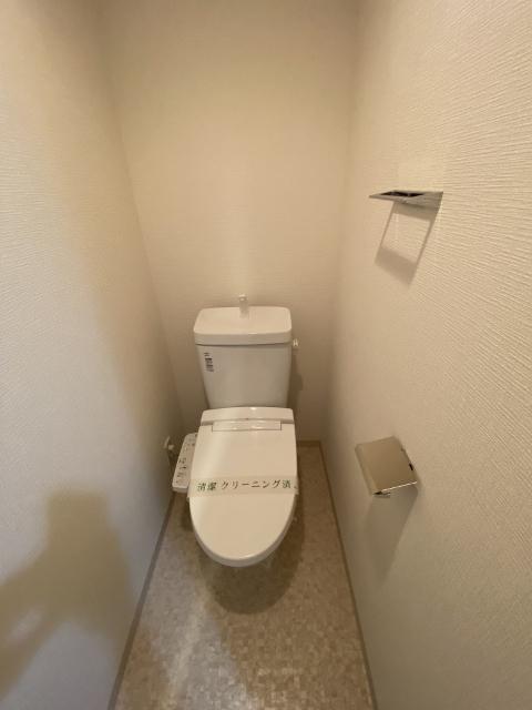 プレミアムコート谷町４丁目（1505） トイレ