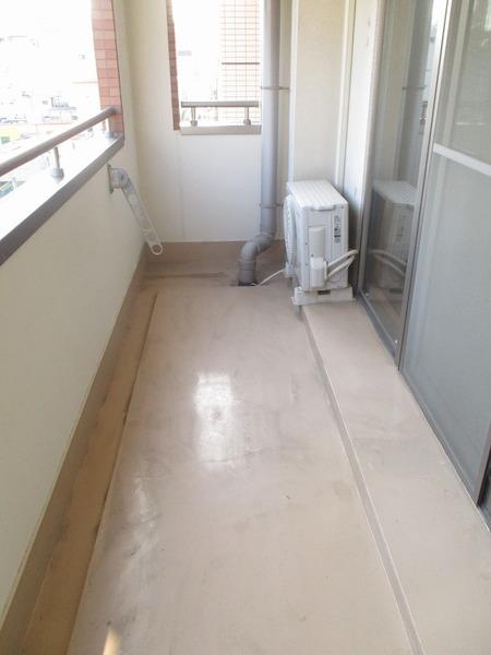大阪市北区与力町マンション バルコニー