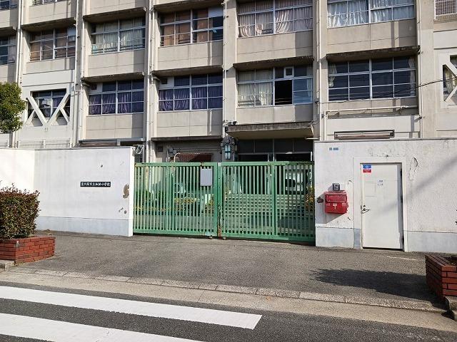 加納小学校：60m