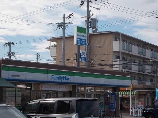 ファミリーマート様：300m