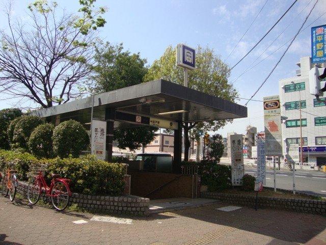 出戸駅(大阪地下鉄　谷町線)：592m