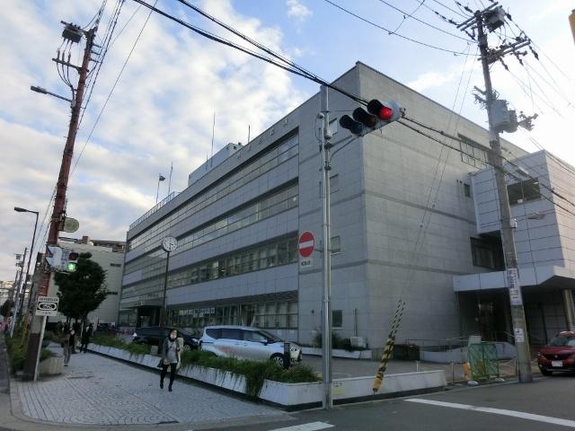 大阪市東成区役所：837m