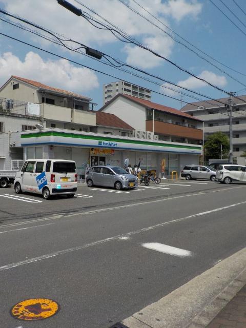 ファミリーマート東中浜四丁目店：281m