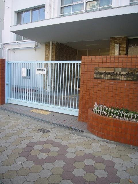 大阪市立豊崎東小学校：375m