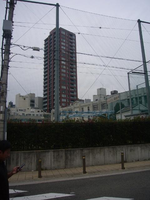 大阪市立西天満小学校：298m