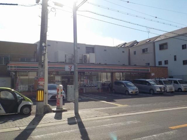 セブンイレブン大阪東中浜8丁目店：105m