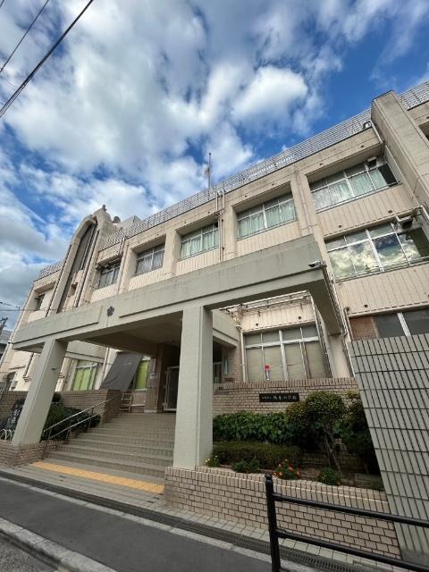 大阪市立城東小学校：136m