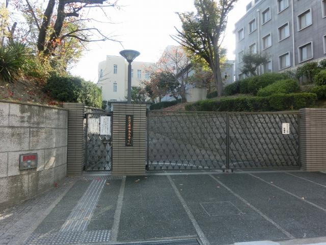 大阪府立清水谷高校：1293m
