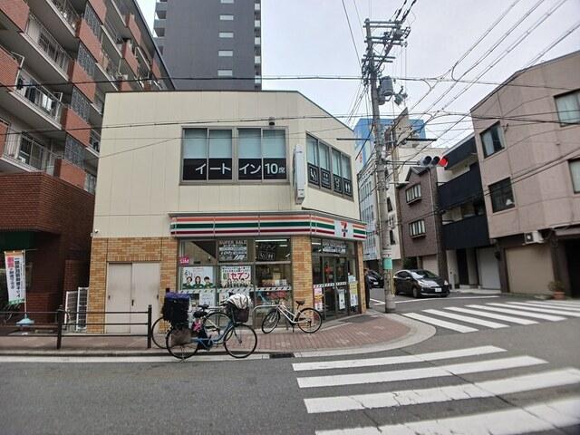 セブンイレブン日本橋東3丁目店：300m