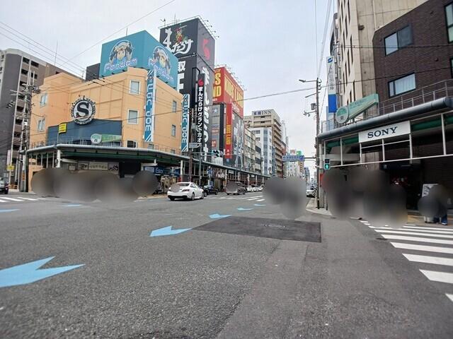 でんでんタウン商店街：200m