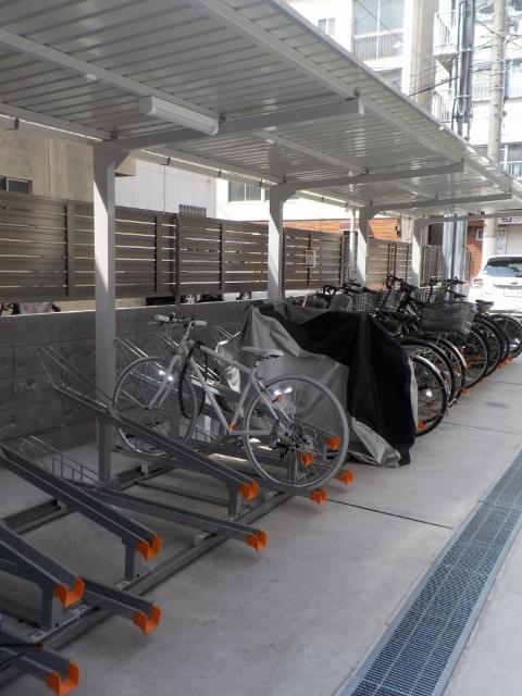 アーバネックス真田山 駐車場