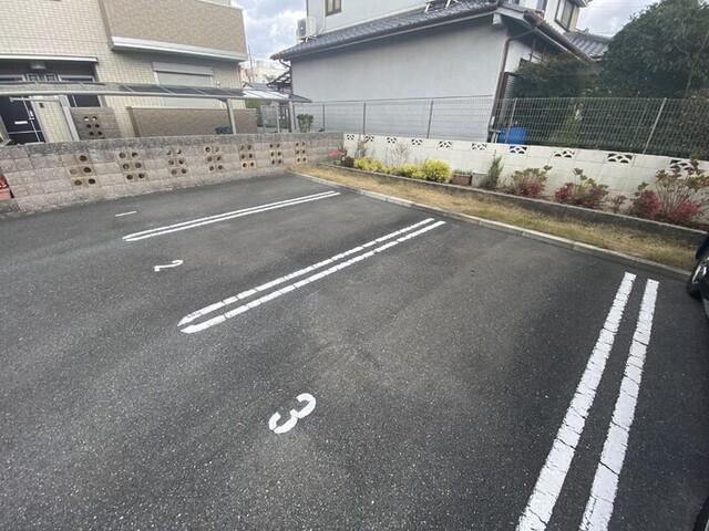 コンフォートＮ（203） 駐車場