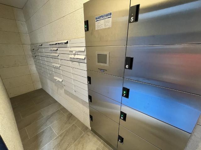 アドバンス上町台シュタット ロビー