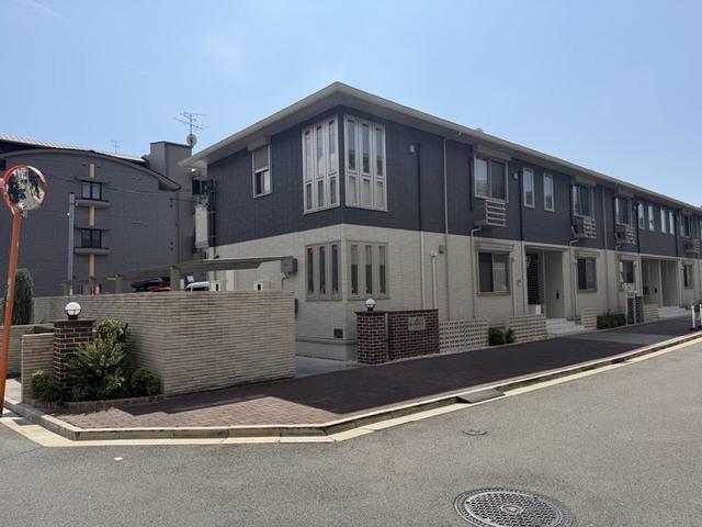 セント コリーヌ　A棟（102） 外観