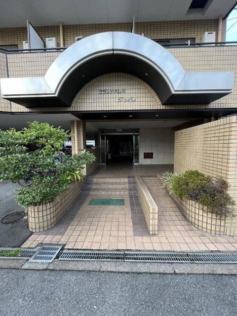 グランド・パレスジュイレー エントランス