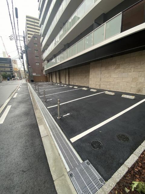 クレストコート同心（305） 駐車場