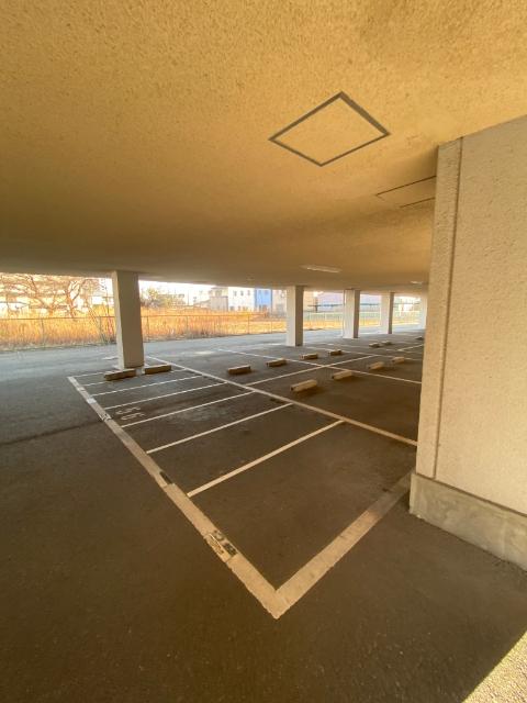 M'プラザ城東六番館 駐車場