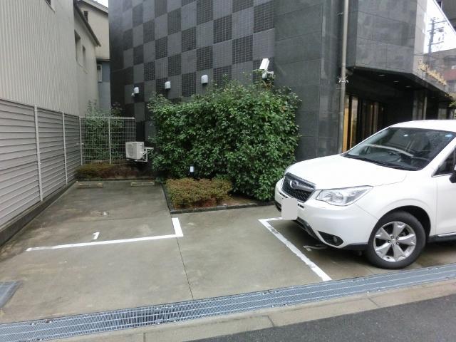 ファステート玉造駅前ダミュウ 駐車場