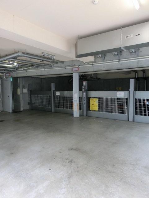 プレサンスNEO中之島公園 駐車場